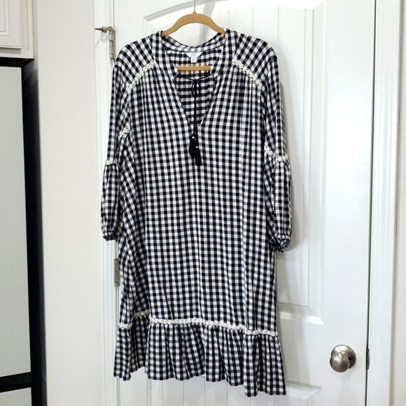 Crown and Ivy Plus Size Black/ White Checkered 3/4 Sleeve Peasant DRESS, Size 3X - Picture 4 of 9